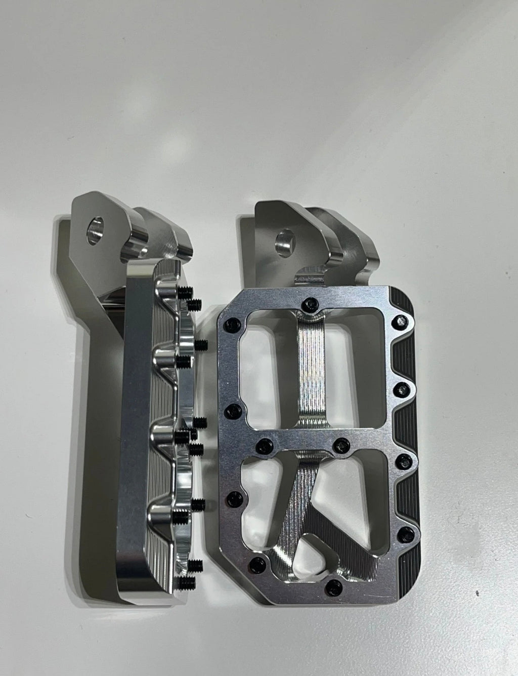 Silver foot pegs (fits all bikes)