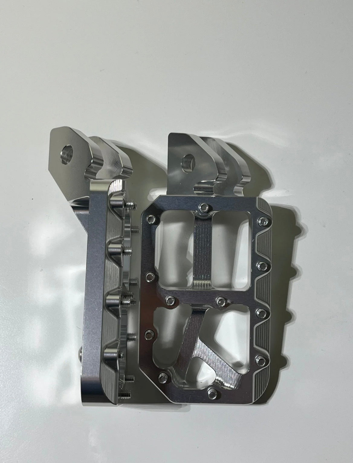Silver foot pegs (fits all bikes)