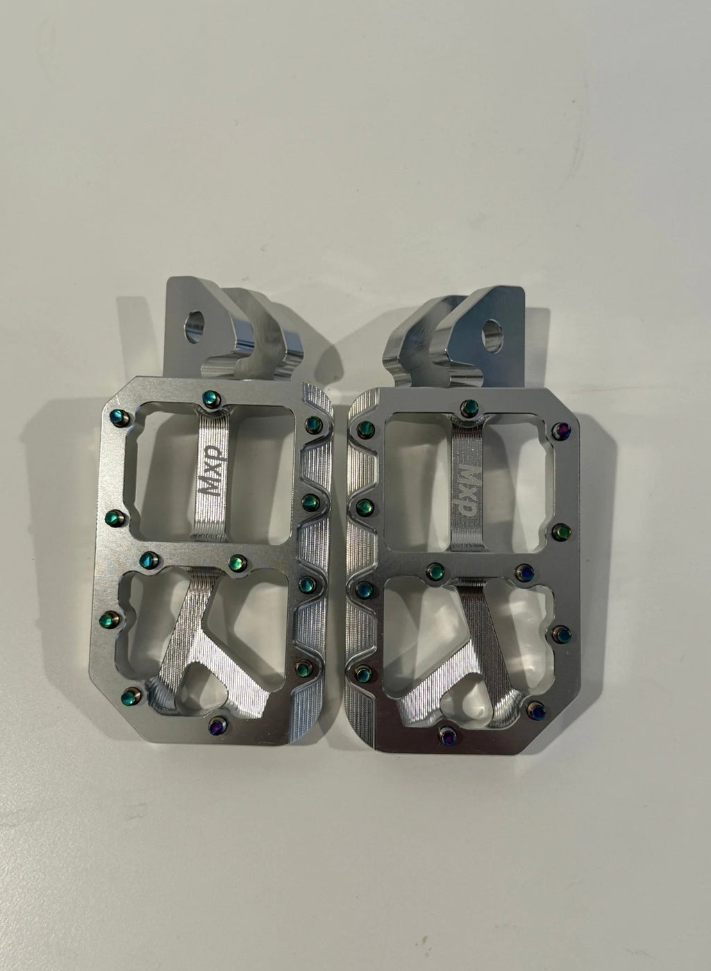 Silver foot pegs (fits all bikes)
